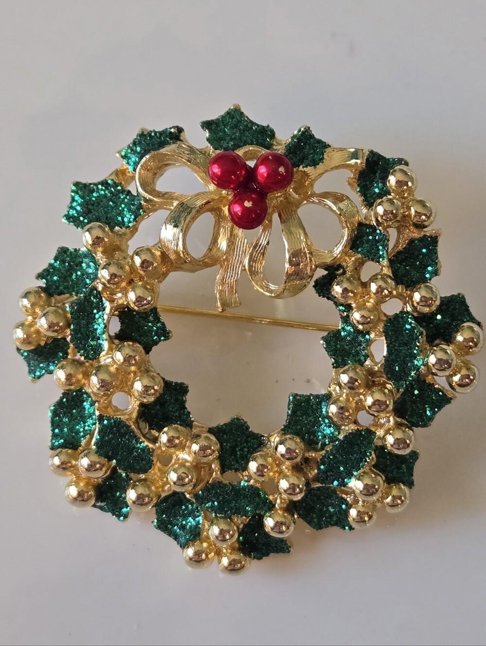 Holiday Wreath Brooch with Green Glitter Leaves and Red Berries